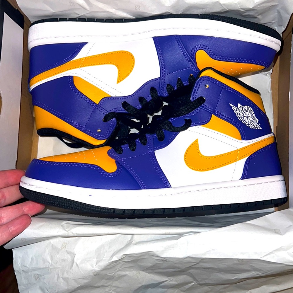 Brand New Air Jordan Mid